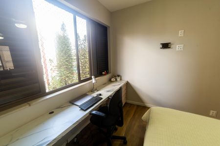 Apartamento à venda com 420m², 4 quartos e 4 vagas Apartamento à venda com 420m², 4 quartos e 4 vagasQuarto 2