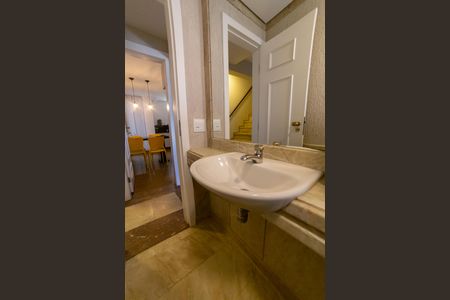 Apartamento à venda com 420m², 4 quartos e 4 vagas Apartamento à venda com 420m², 4 quartos e 4 vagasLavabo 1