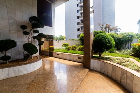 Apartamento à venda com 420m², 4 quartos e 4 vagas Apartamento à venda com 420m², 4 quartos e 4 vagasÁrea comum - Jardim