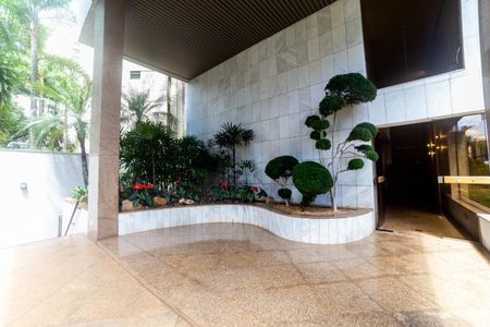 Apartamento à venda com 420m², 4 quartos e 4 vagas Apartamento à venda com 420m², 4 quartos e 4 vagasÁrea comum - Jardim