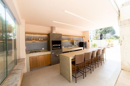 Apartamento à venda com 420m², 4 quartos e 4 vagas Apartamento à venda com 420m², 4 quartos e 4 vagasÁrea comum - Salão de festas