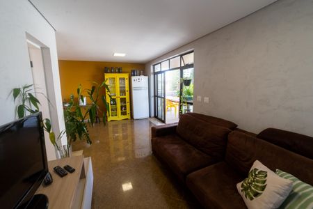 Apartamento à venda com 420m², 4 quartos e 4 vagas Apartamento à venda com 420m², 4 quartos e 4 vagasSala de TV