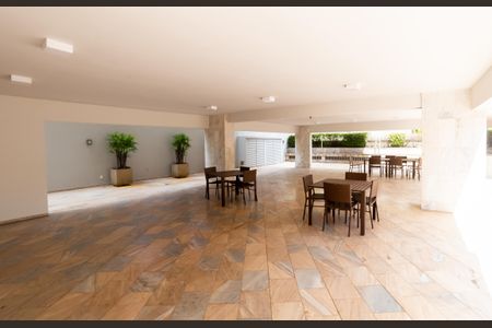 Apartamento à venda com 420m², 4 quartos e 4 vagas Apartamento à venda com 420m², 4 quartos e 4 vagasÁrea comum - Salão de festas