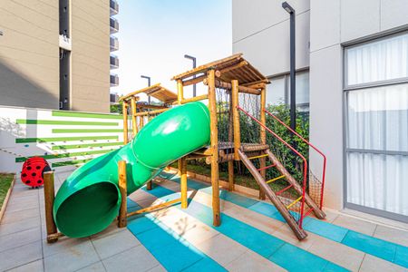 Apartamento para alugar com 141m², 2 quartos e 2 vagas Apartamento para alugar com 141m², 2 quartos e 2 vagasÁrea comum - Playground