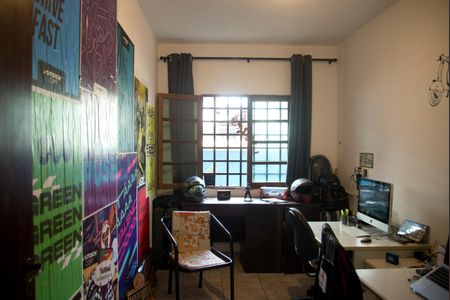 Casa à venda com 236m², 4 quartos e 3 vagasQuarto 4