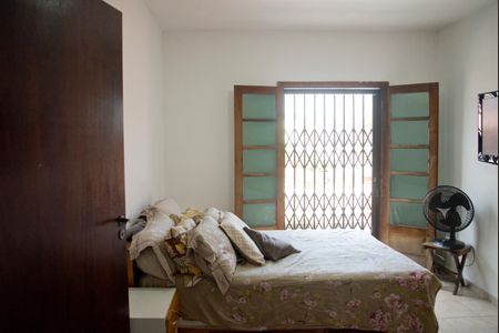 Casa à venda com 236m², 4 quartos e 3 vagasQuarto Suíte