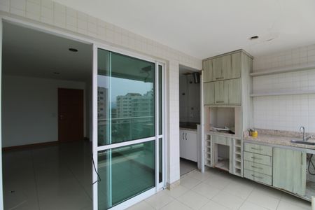 Apartamento à venda com 69m², 3 quartos e 1 vagaSala - Varanda
