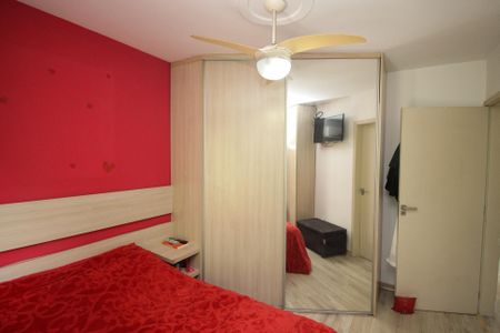 Apartamento à venda com 125m², 2 quartos e 2 vagas Apartamento à venda com 125m², 2 quartos e 2 vagasSuíte