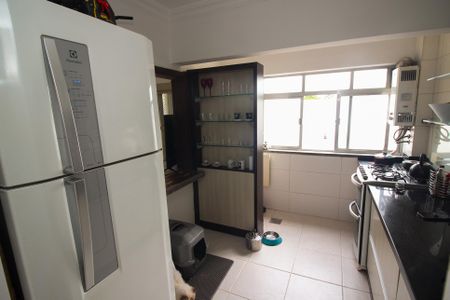 Apartamento à venda com 125m², 2 quartos e 2 vagas Apartamento à venda com 125m², 2 quartos e 2 vagasCozinha e Área de Serviço