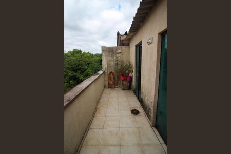 Apartamento à venda com 125m², 2 quartos e 2 vagas Apartamento à venda com 125m², 2 quartos e 2 vagasSacada da varanda