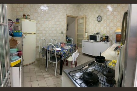 Casa à venda com 92m², 2 quartos e 1 vaga