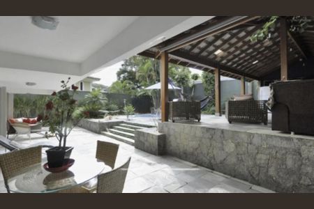 Casa à venda com 450m², 3 quartos e 5 vagas