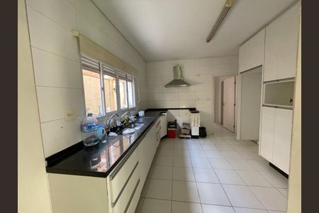 Casa de condomínio para alugar com 300m², 3 quartos e 6 vagas Casa de condomínio para alugar com 300m², 3 quartos e 6 vagasCozinha