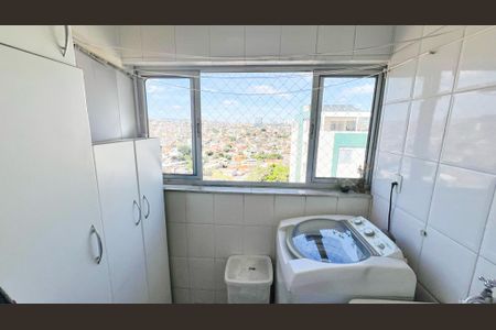 Apartamento à venda com 66m², 3 quartos e 2 vagas Apartamento à venda com 66m², 3 quartos e 2 vagasÁrea de Serviço