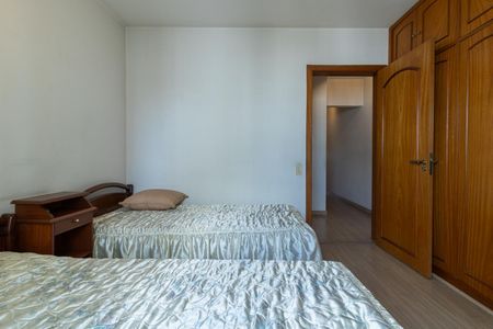 Apartamento à venda com 295m², 4 quartos e 3 vagas Apartamento à venda com 295m², 4 quartos e 3 vagasSuíte 2