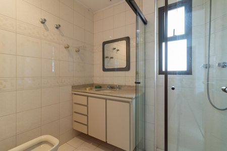 Apartamento à venda com 295m², 4 quartos e 3 vagas Apartamento à venda com 295m², 4 quartos e 3 vagasBanheiro da Suíte 2