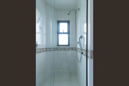 Apartamento à venda com 295m², 4 quartos e 3 vagas Apartamento à venda com 295m², 4 quartos e 3 vagasBanheiro da Suíte 1