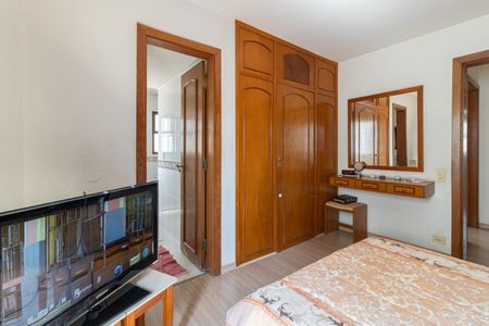 Apartamento à venda com 295m², 4 quartos e 3 vagas Apartamento à venda com 295m², 4 quartos e 3 vagasSuíte 1