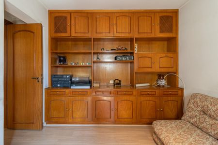 Apartamento à venda com 295m², 4 quartos e 3 vagas Apartamento à venda com 295m², 4 quartos e 3 vagasQuarto 4