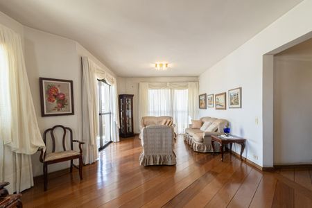 Apartamento à venda com 295m², 4 quartos e 3 vagas Apartamento à venda com 295m², 4 quartos e 3 vagasSala