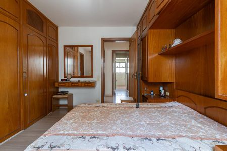 Apartamento à venda com 295m², 4 quartos e 3 vagas Apartamento à venda com 295m², 4 quartos e 3 vagasSuíte 1