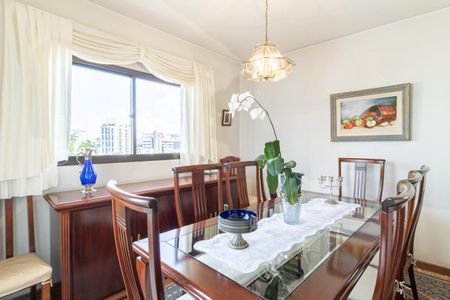 Apartamento à venda com 295m², 4 quartos e 3 vagas Apartamento à venda com 295m², 4 quartos e 3 vagasSala de Jantar