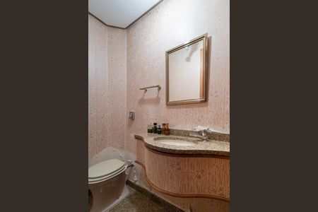 Apartamento à venda com 295m², 4 quartos e 3 vagas Apartamento à venda com 295m², 4 quartos e 3 vagasLavabo