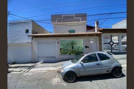 Casa de condomínio à venda com 73m², 2 quartos e 2 vagas Casa de condomínio à venda com 73m², 2 quartos e 2 vagasFachada
