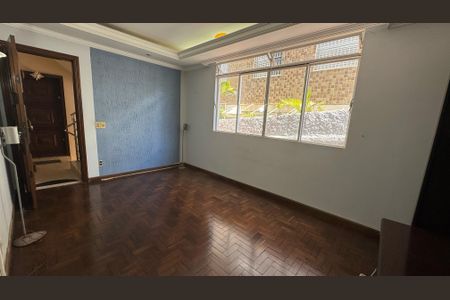 Apartamento à venda com 115m², 3 quartos e 1 vaga Apartamento à venda com 115m², 3 quartos e 1 vagaSala
