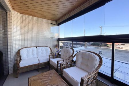 Apartamento à venda com 210m², 4 quartos e 4 vagas Apartamento à venda com 210m², 4 quartos e 4 vagasSacada