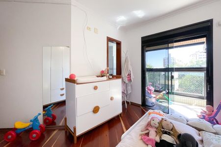 Apartamento à venda com 210m², 4 quartos e 4 vagas Apartamento à venda com 210m², 4 quartos e 4 vagasSuíte 4