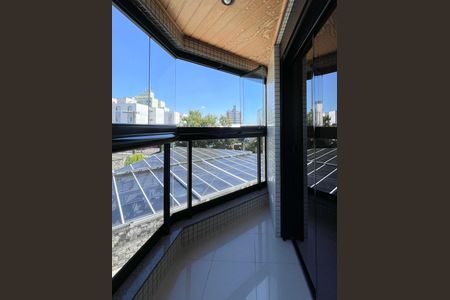 Apartamento à venda com 210m², 4 quartos e 4 vagas Apartamento à venda com 210m², 4 quartos e 4 vagasSacada - Suíte 1 e 2