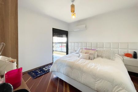 Apartamento à venda com 210m², 4 quartos e 4 vagas Apartamento à venda com 210m², 4 quartos e 4 vagasSuíte 3