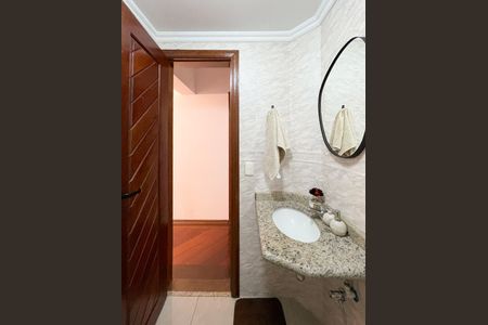 Apartamento à venda com 210m², 4 quartos e 4 vagas Apartamento à venda com 210m², 4 quartos e 4 vagasLavabo