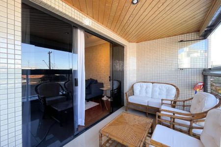 Apartamento à venda com 210m², 4 quartos e 4 vagas Apartamento à venda com 210m², 4 quartos e 4 vagasSacada