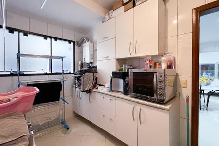Apartamento à venda com 210m², 4 quartos e 4 vagas Apartamento à venda com 210m², 4 quartos e 4 vagasÁrea de Serviço