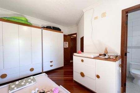 Apartamento à venda com 210m², 4 quartos e 4 vagas Apartamento à venda com 210m², 4 quartos e 4 vagasSuíte 4