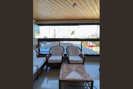 Apartamento à venda com 210m², 4 quartos e 4 vagas Apartamento à venda com 210m², 4 quartos e 4 vagasSacada