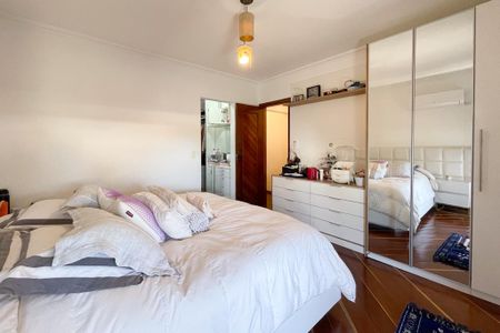 Apartamento à venda com 210m², 4 quartos e 4 vagas Apartamento à venda com 210m², 4 quartos e 4 vagasSuíte 3