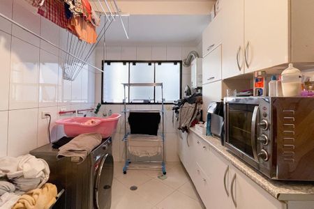 Apartamento à venda com 210m², 4 quartos e 4 vagas Apartamento à venda com 210m², 4 quartos e 4 vagasÁrea de Serviço