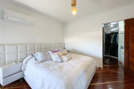 Apartamento à venda com 210m², 4 quartos e 4 vagas Apartamento à venda com 210m², 4 quartos e 4 vagasSuíte 3