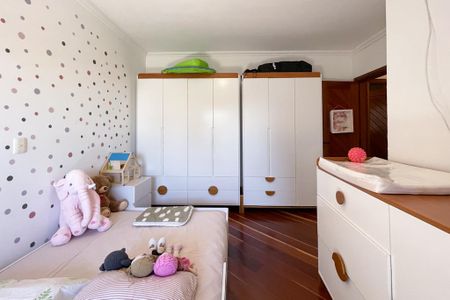 Apartamento à venda com 210m², 4 quartos e 4 vagas Apartamento à venda com 210m², 4 quartos e 4 vagasSuíte 4