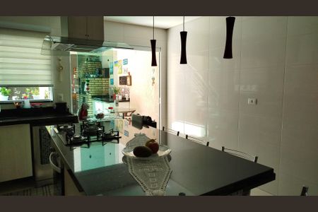Casa à venda com 180m², 3 quartos e 2 vagas Casa à venda com 180m², 3 quartos e 2 vagasCozinha