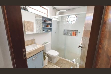 Casa à venda com 266m², 4 quartos e 3 vagas Casa à venda com 266m², 4 quartos e 3 vagasBanheiro da Suíte