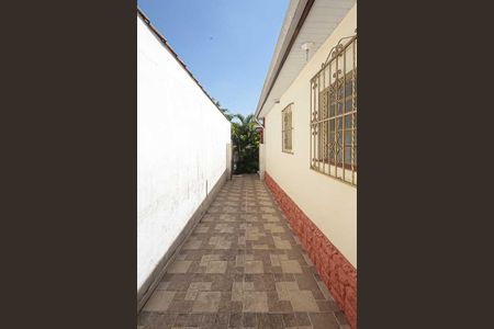 Casa para alugar com 180m², 2 quartos e sem vaga Casa para alugar com 180m², 2 quartos e sem vagaCorredor