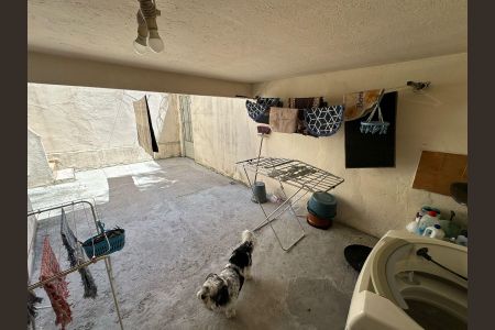 Casa à venda com 126m², 3 quartos e 1 vaga Casa à venda com 126m², 3 quartos e 1 vagaQuintal