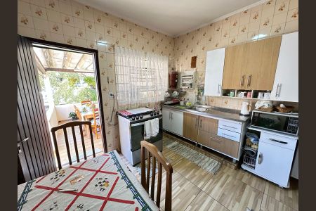 Casa à venda com 126m², 3 quartos e 1 vaga Casa à venda com 126m², 3 quartos e 1 vagaCozinha