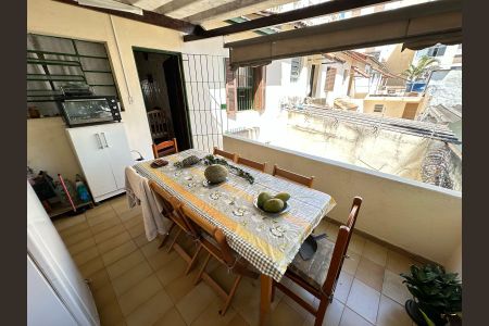 Casa à venda com 126m², 3 quartos e 1 vaga Casa à venda com 126m², 3 quartos e 1 vagaQuintal