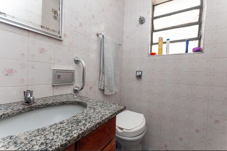 Casa à venda com 160m², 4 quartos e 1 vaga Casa à venda com 160m², 4 quartos e 1 vagaBanheiro Social