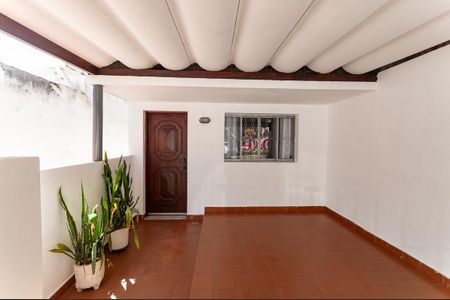 Casa à venda com 160m², 4 quartos e 1 vaga Casa à venda com 160m², 4 quartos e 1 vagaGaragem